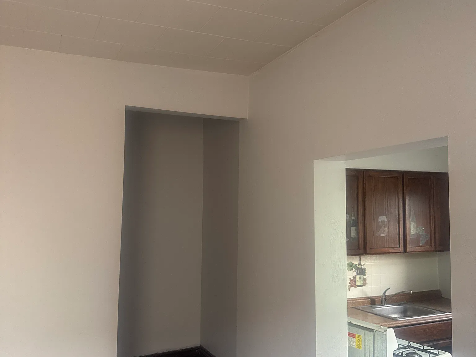 3 bed, 1200 sqft, $1,200 — Photo 3