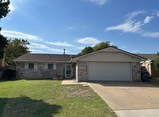 2304 NW 78th St, Lawton, OK 73505