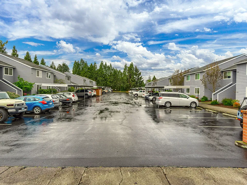 102 W Bolz Rd