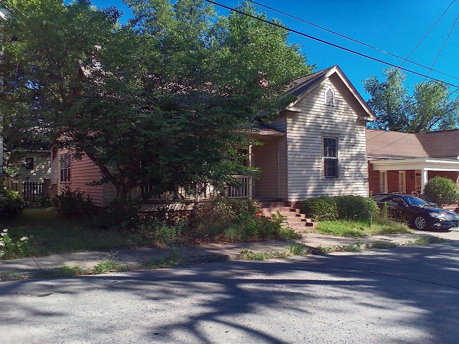 2nd image of 881 Tattnall St