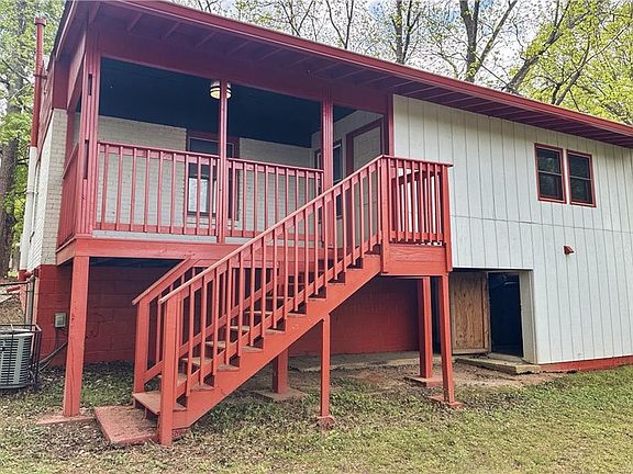 4th image of 459 Moreland Way