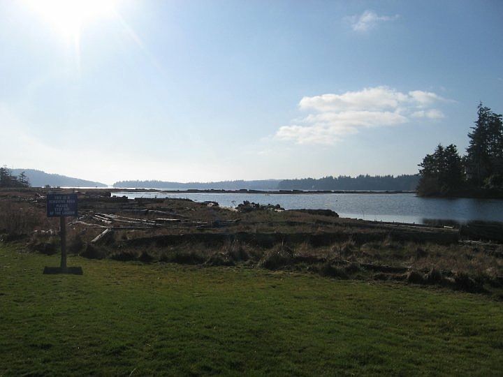 1st image of 90 Windship Dr