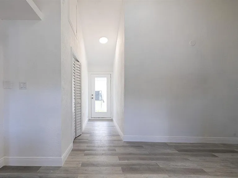 6906 N Lynn Ave — Photo 26