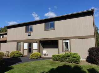 112 S Hemlock Ln, Williamstown, MA 01267