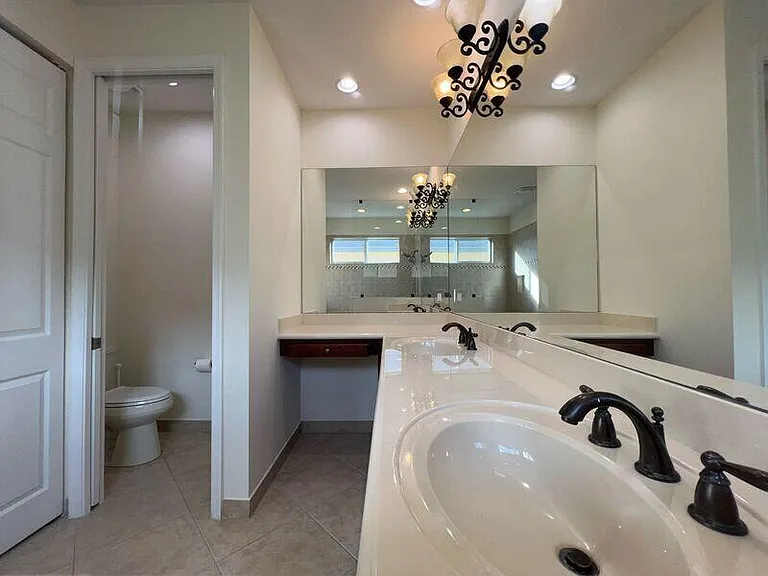 11948 SW Crestwood Cir — Photo 27