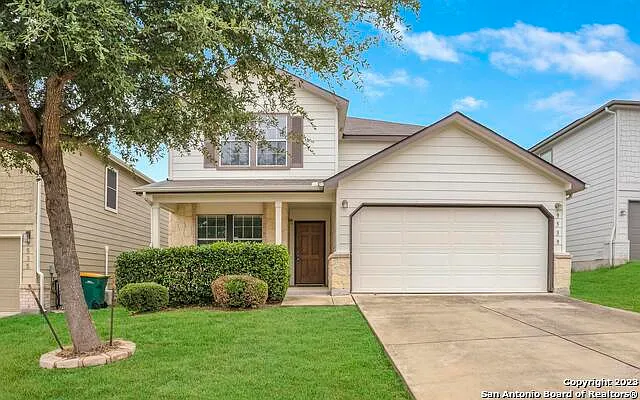 4 bed, 3.0 bath, 2723 sqft, $1,950 — Photo 1