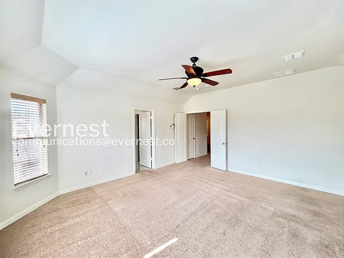 6458 Riverside Dr — Photo 12