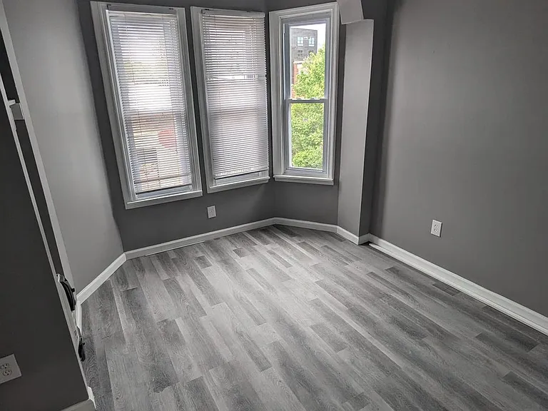 883 N Preston St — Photo 9