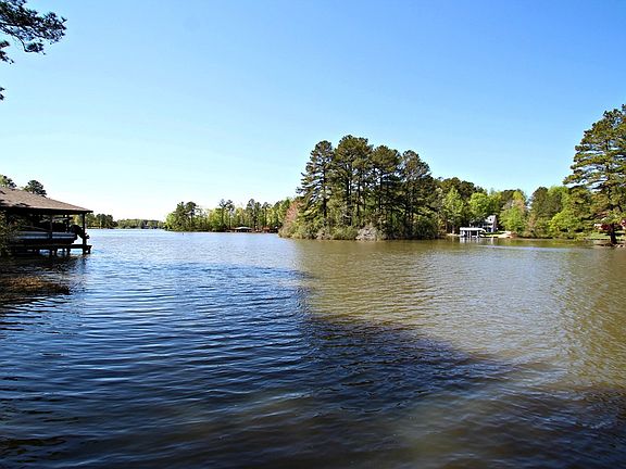 2nd image of 74 Windward Dr