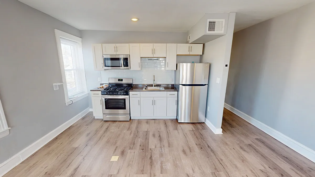 Building Photo - 5861 Cedar Ave #2