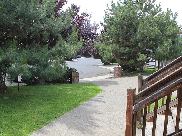 503 E River Ave — Photo 5
