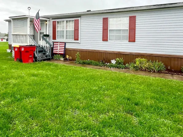 26 Spring Dr, Shippensburg, PA 17257