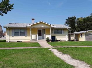 200 E 2nd St, Eureka, KS 67045