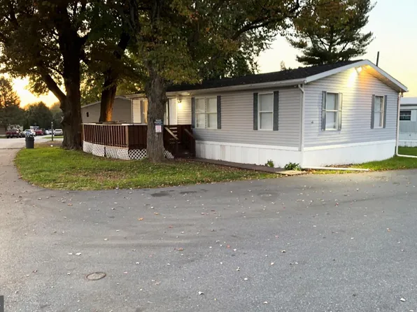 15 Tulip Dr, Honey Brook, PA 19344