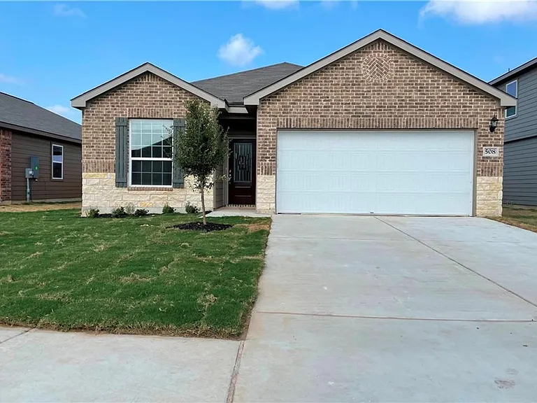 508 Republic Dr — Photo 1