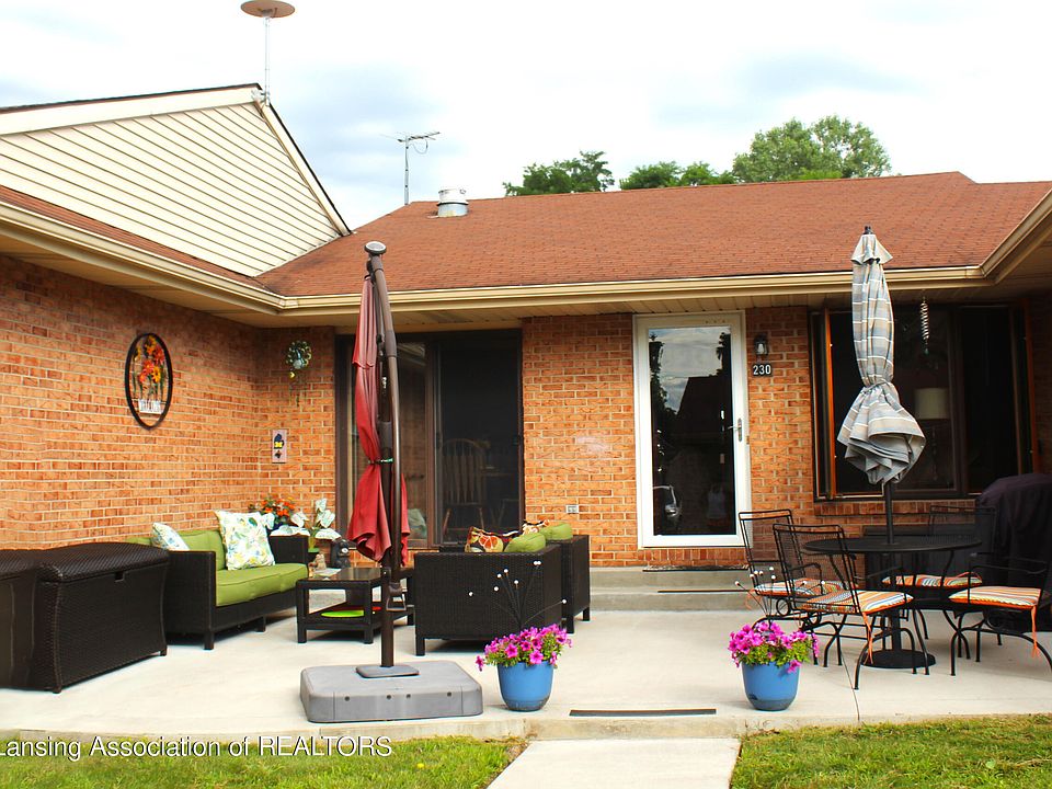 1st image of 230 Bonnie Brook Dr