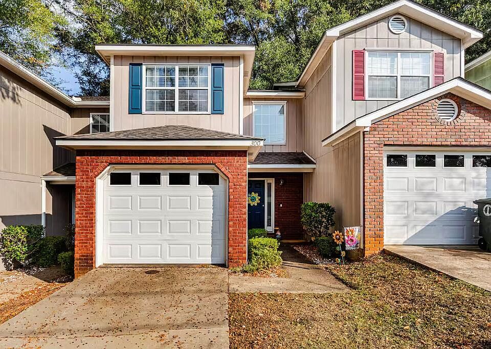 1st image of 300 Ridgeway Dr