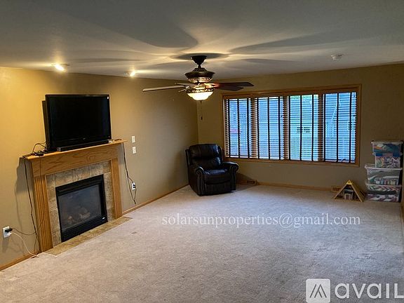 3rd image of 3107 Collingwood Dr