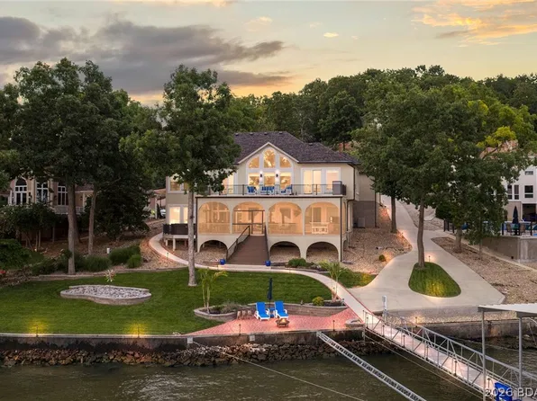 1348 Palisades Dr, Lake Ozark, MO 65049