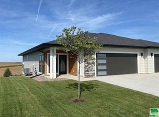 2003 4th Ave SE #2, Le Mars, IA 51031