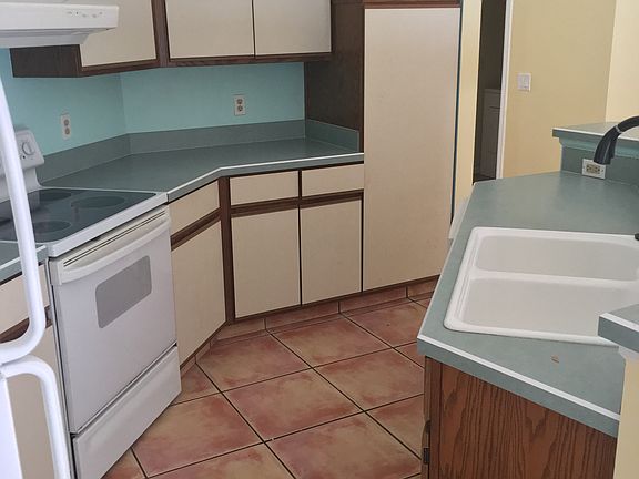 4th image of 826 Virginia Woods Ln