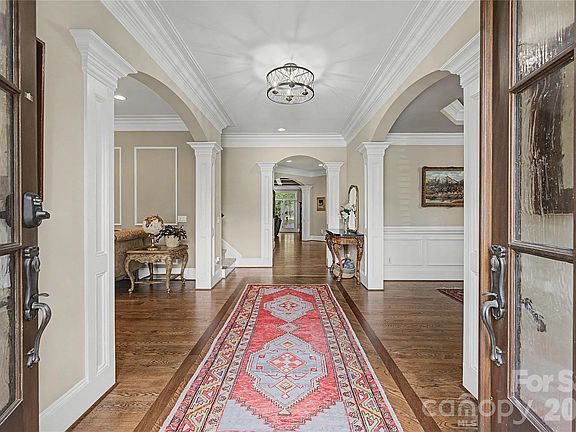 4th image of 5511 Carmel Rd
