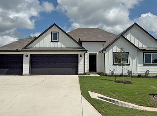 399 Barron Estate Dr, Lockhart, TX 78644