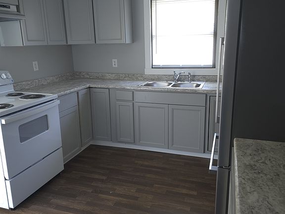 3rd image of 2301 S Mulberry St