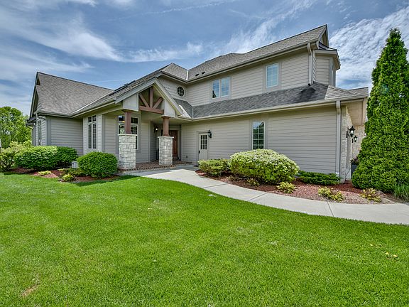 4th image of W162N5540 Westwind Dr