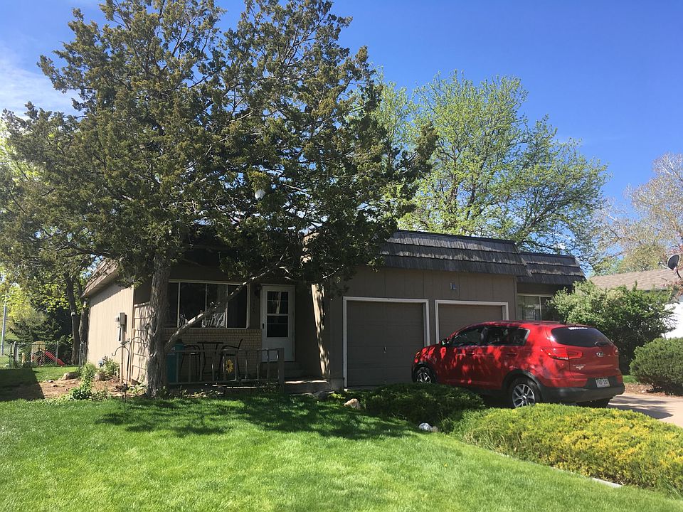 Front entry with garage