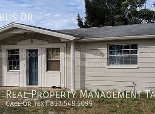 3221 Columbus Dr, Holiday, FL 34691