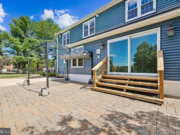 4th image of 21704 Stableview Dr