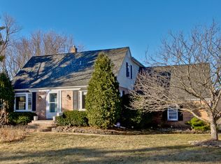 52 N Elmwood Ave, Palatine, IL 60074