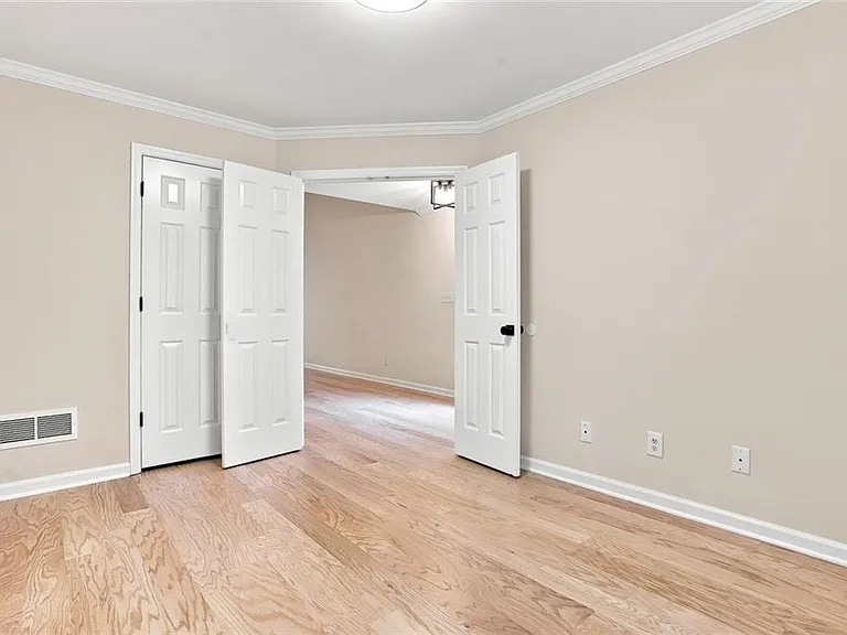 5527 Bridge Pointe Dr — Photo 29
