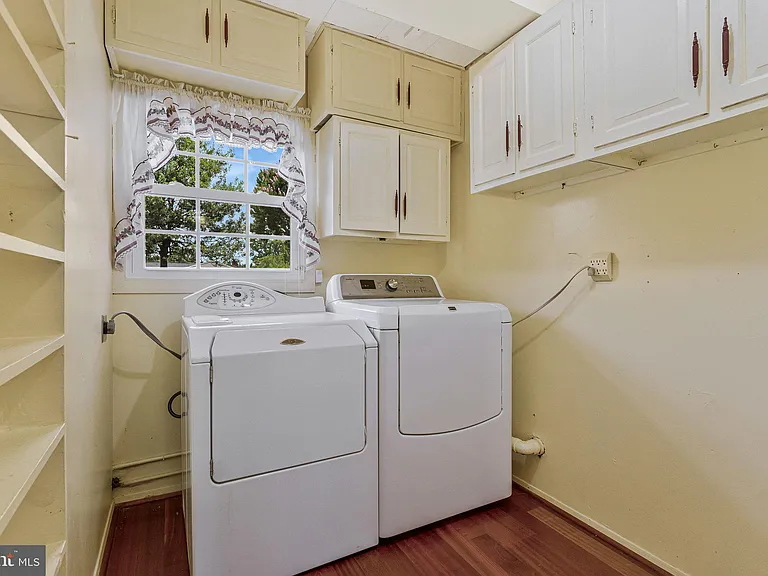 12805 Melvue Ct — Photo 25
