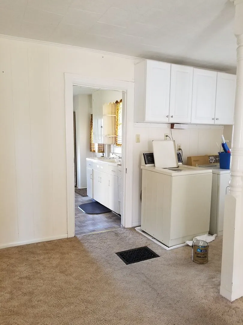 342 Fairview Ave Ground-floor Apartment — Photo 4