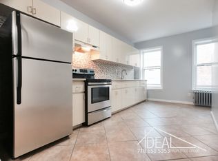394 Myrtle Ave #1R, Brooklyn, NY 11205