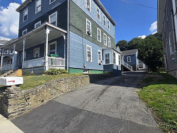2nd image of 171 Oak St #1
