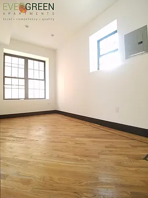 Rented by Evergreen Apartments BK | media 11