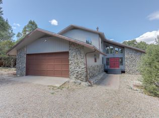 14 Forest Park Rd, Cedar Crest, NM 87008