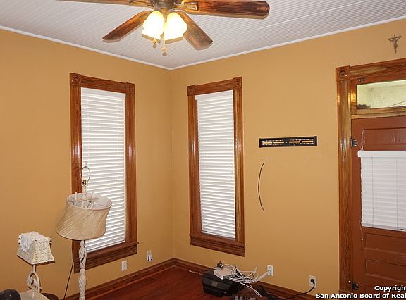 4th image of 1072 Church Hill Dr