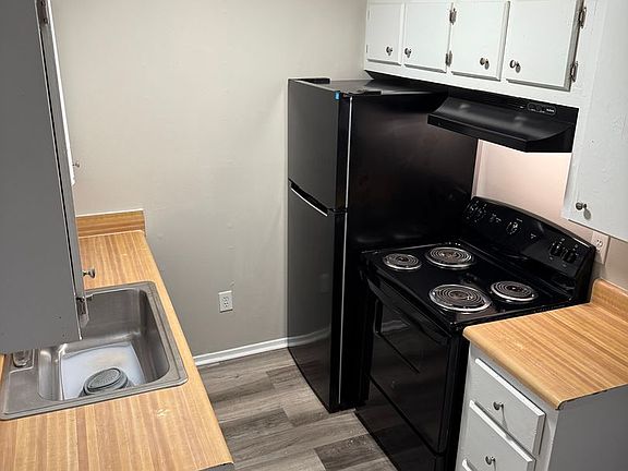 3rd image of 420 Lake Hill Dr #125-M6