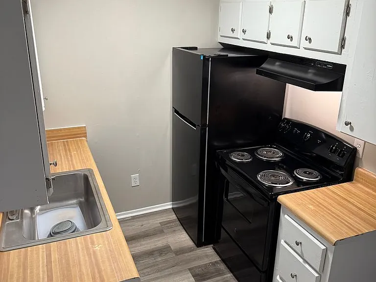 The Ridge Apartments — Photo 22