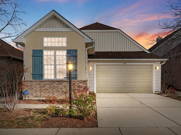 1703 Astor Ave, Villa Park, IL 60181