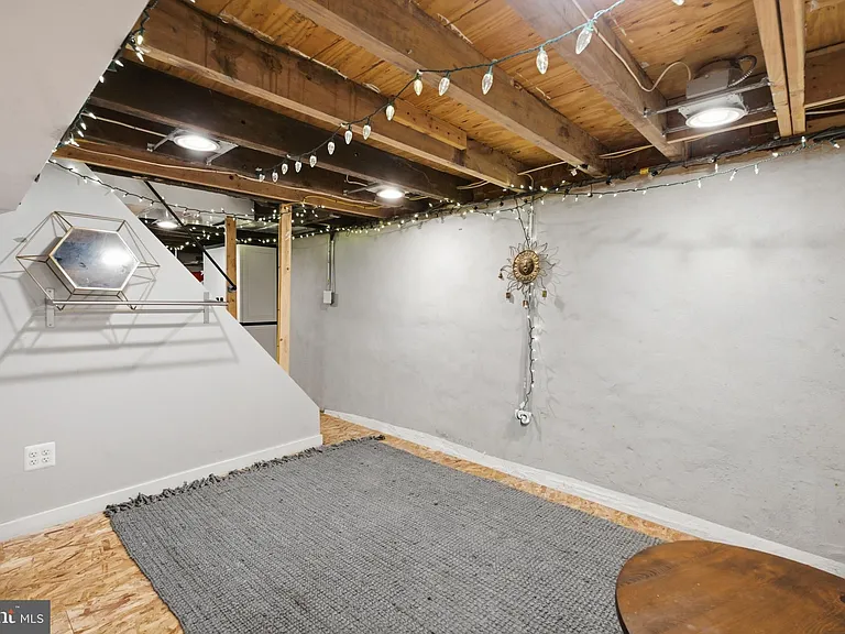 2663 Martha St — Photo 22
