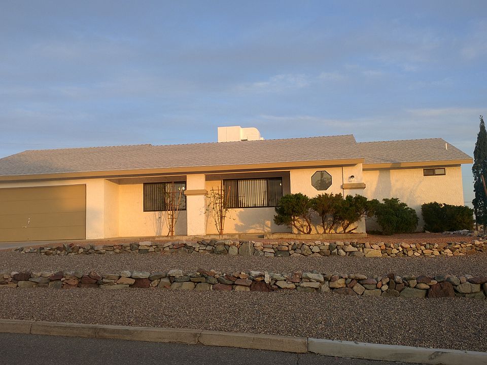 1st image of 2876 Bamboo Dr