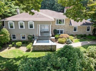151 Bristol Dr, Woodbury, NY 11797