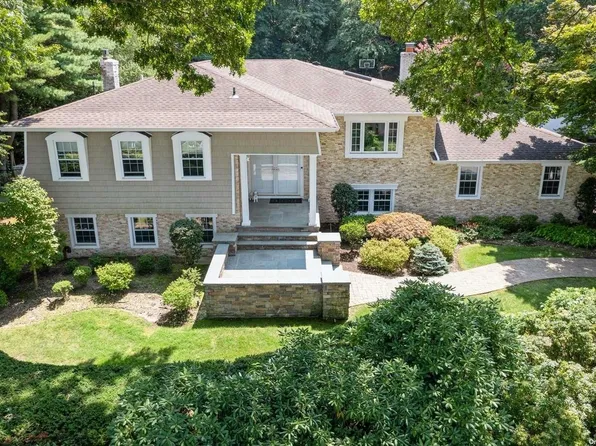 151 Bristol Drive, Woodbury, NY 11797