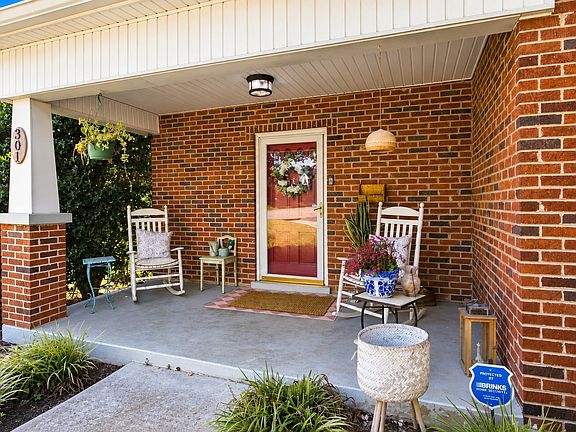 5th image of 301 Cullum St