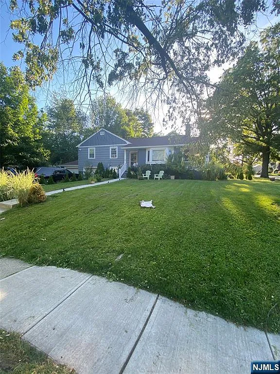 53 Boyden Ave photo 1